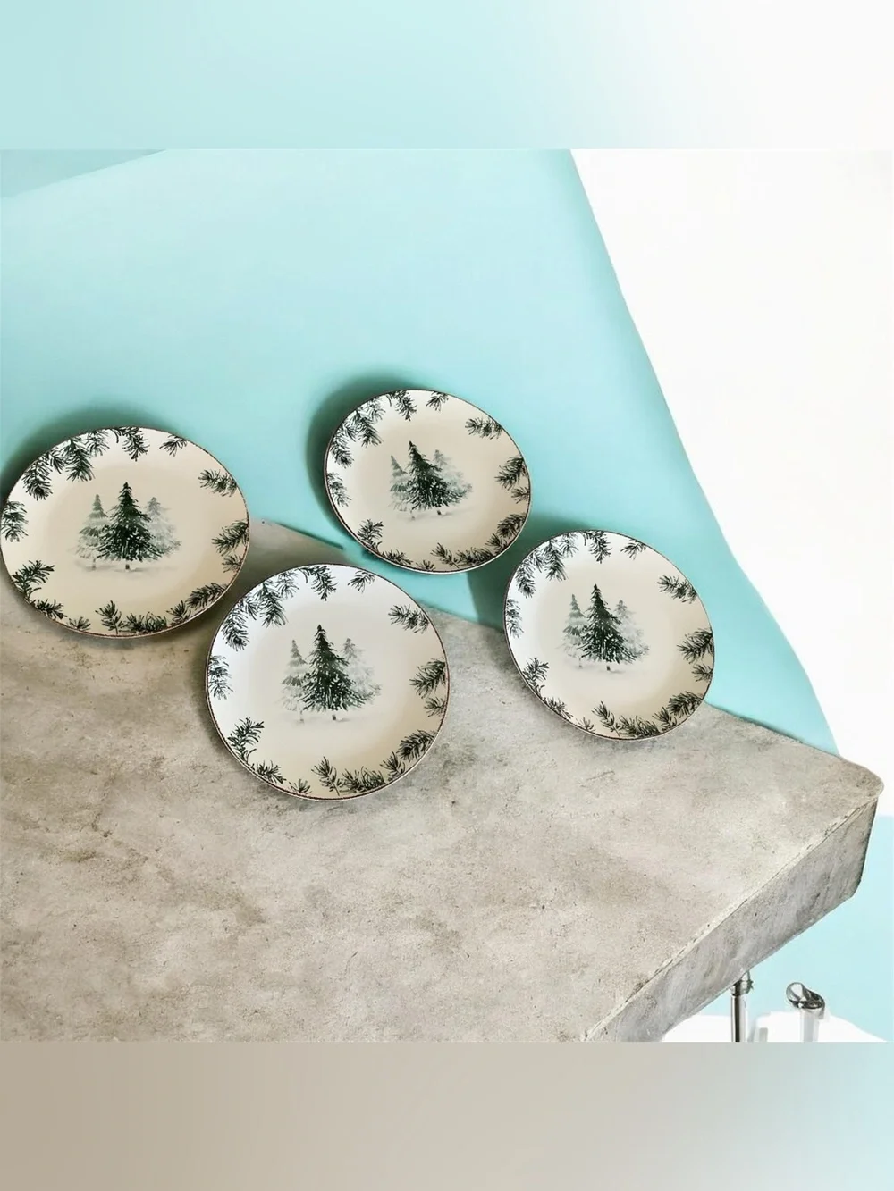 Bnwt Robert Stanley Forest Pine Decorative Dinner Plates - Set of 4